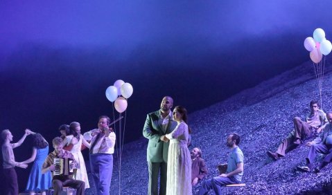 Münchner Neuinszenierung: «Aida» mit E. Stikhina und B.Jagde. Foto: W. Hösl
