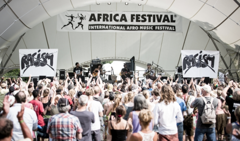 Laute und kritische Töne beim 29. Würzburger Africa-Festival. Foto: Presse, Günther Klebinger
