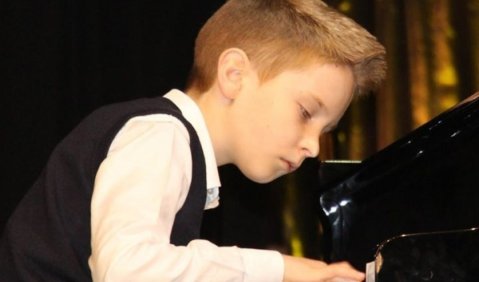 Der 13jährige Akim Grui aus Kiew beim 9. Kidsjazz L.E. Foto: Kidsjazz L.E.