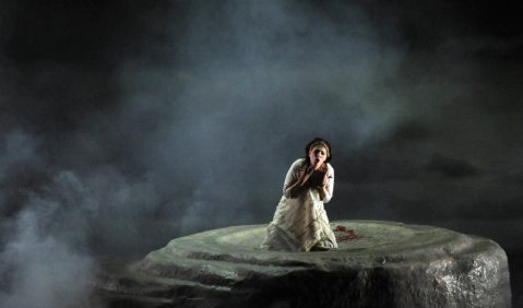Chiara Angella als Alkestis in Glucks gleichnamiger Oper. Foto: Andreas Birkig