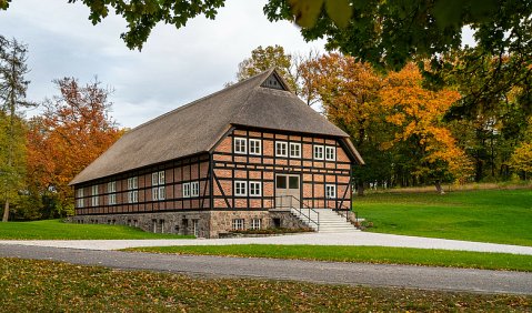 Die Reethallein Alt Rehse ist erstmals Festspielort. Foto: FestspieleMecklenburg-Vorpommern