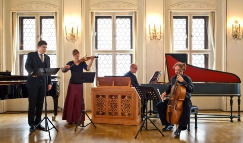 Patrick Grahl (Tenor), Klara Hornig (Klavier) • Mitglieder des Michaelis Consorts: Anne Kaun (Violine), Felix Görg (Violone), Arve Stavran (Cembalo, Orgel). Foto: Bachfest Leipzig/Gert Mothes