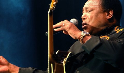 Mit seinem Nat King Cole Tribute auf Tour und auf CD: George Benson. Foto: Hans Kumpf