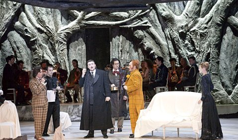 Philippe Fénelons „La Cerisaie“ im Pariser Palais Garnier. Foto: Opéra national de Paris/Andrea Messana 