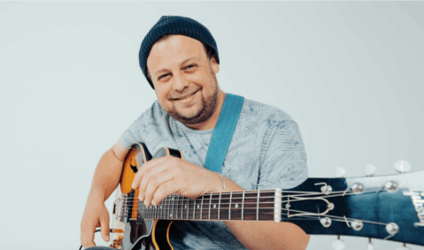 Gitarrist und Komponist Christoph Neuhaus erhält den Jazz-Preis Baden-Württemberg. Foto: Homepage Neuhaus