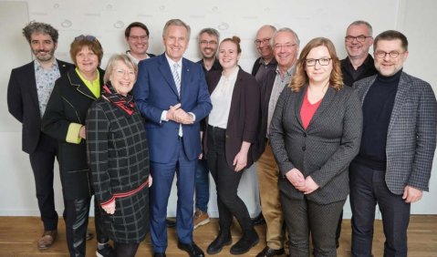 Das DCV-Präsidium 2023: Bernhard Schmidt, Regina van Dinther, Petra Merkel, Kai Habermehl, Christian Wulff, Andreas Hauffe, Judith Reitelbach, Claus-Peter Blaschke, Josef Offele, Katja Mitteldorf,  Jörg Schmidt, Hans Frambach. Foto: DCV, Rüdiger Schestag