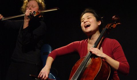 Gunda Gottschalk, Violine; Audrey Chen, Cello. Foto: Stefan Pieper 