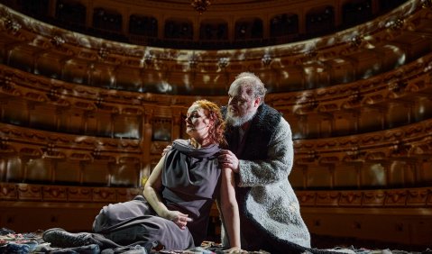 Magdalena Anna Hofmann (Sarai), Markus Marquardt (Abram). Foto: © Semperoper Dresden/Ludwig Olah