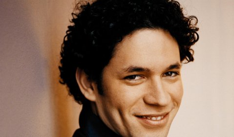 Berliner Operndebütant: Gustavo Dudamel. Foto: Dan Porges