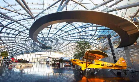 Hangar-7, Schauplatz der Salzburger TV-Inszenierung von Mozarts „Entführung“. Foto. Servus TV
