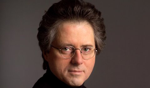 Unauffällig wirksam: der Düsseldorfer Pianist Udo Falkner. Foto: Büro Udo Falkner