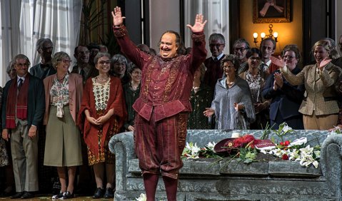 Falstaff in der Casa Verdi: Ambrogio Maestri in der Salzburger Neuproduktion. Foto: Silvia Lelli