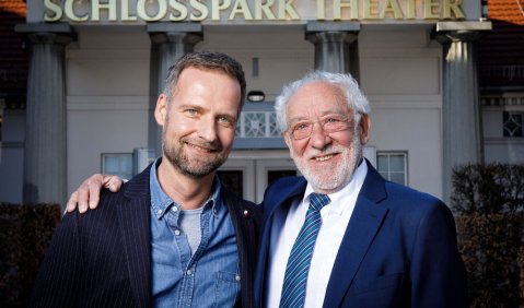 Das Team an der Spitze des Schlosspark Theaters (Stand: Februar 2019): Dieter Hallervorden (Intendant) und Markus Lorenz (Theaterleiter). Foto: DERDEHMEL/Urbschat