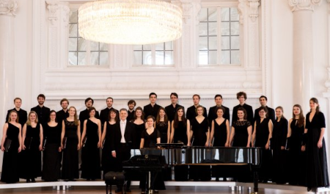 Der Kammerchor figure humaine Stuttgart eröffnet das Europäische Kirchenmusikfestival. Foto: Presse, Stadt Schwäbisch-Gmünd