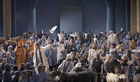 Die Tempelreinigung. Foto: Passionsspiele Oberammergau 2010 / Brigitte Maria Mayer