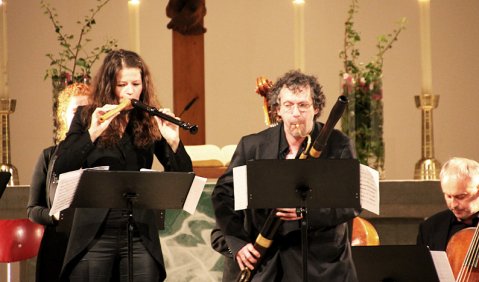Die lustige Erfindung der Doppelflöte: Dorothee Oberliner und Sergio Azzolini beim Düsseldorf Festival: Foto: Georg Beck