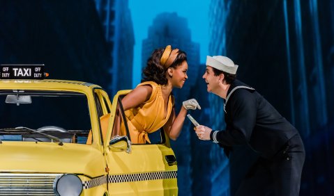 On the Town. Premiere 26.01.2019// Hildy Esterhazy (Zodwa Selele), Chip (Andreas Rainer). Foto: © Kirsten Nijhof