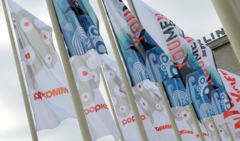 Mit wehenden Fahnen gegen die Piraterie. Foto: Popkomm