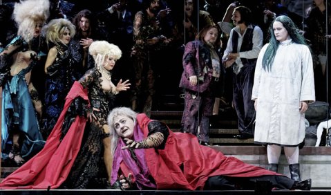 „Salome“ an der Pariser Bastille-Oper. Foto: Agathe Poupeney / Opéra national de Paris