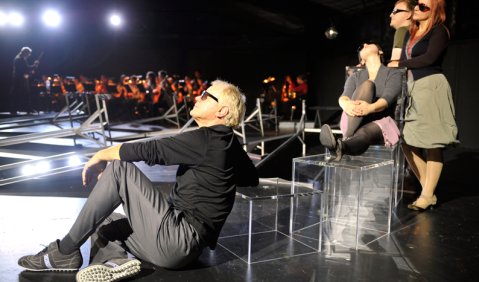„Vom guten Ton – Die Welt ist voll Geplapper“ in Wuppertal. Foto: Uwe Stratmann