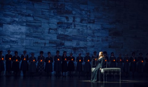 Diana Damrau als Anna Bolena am Opernhaus Zürich. Foto: Toni Suter.