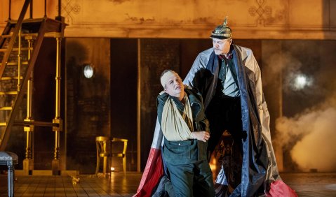 „Asrael“ am Theater Bonn: Peter Auty (Asrael) und Pavel Kudinov (Il Padre). Foto: Thilo Beu