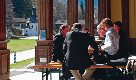 Das Bild täuscht: Musikvermittlung ist kein Idyll, sondern Pflichtaufgabe. Foto: Martin Hufner