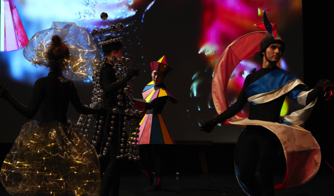 Das Lackballett des Theaters der Klänge bei der Bach Biennale Weimar. Foto: Oliver Eltinger, Presse