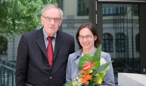 Der Vorsitzende des Hochschulrats Dr. Werner Barlmeyer und die neu gewählte Rektorin Judith Schinker