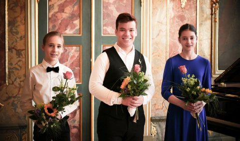  Vincent Heeren, Odric Aurelian Gaspers und Adele-Marie Schäfer. Foto: Carl Bechstein Stiftung 