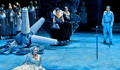 Lohengrins letzte Runde. Foto: Bayreuther Festspiele / Enrico Nawrath.