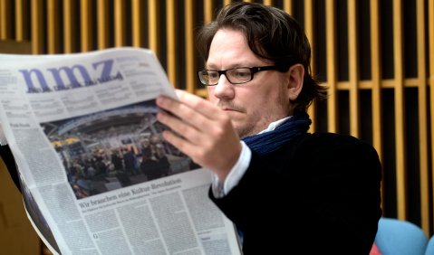 Liest die Stellenanzeigen in der nmz: André Bücker. Foto: Hufner