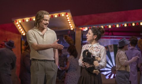 Martin Gerke und Sophia Euskirchen im Musical «Der geteilte Himmel». Foto: Silke Winkler