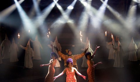 HAIR, Victor Hugo Barreto, Lara de Toscano, Anastasia Bain, Dionne Wudu (The Supremes), Ensemble. Foto: © Christian POGO Zach