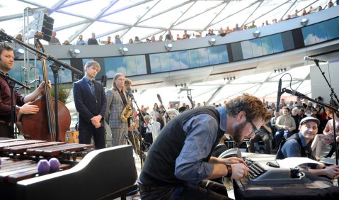Hildegard Lernt Fliegen beim BMW Welt Jazz Award 2014. Foto: Ssirus W. Pakzad