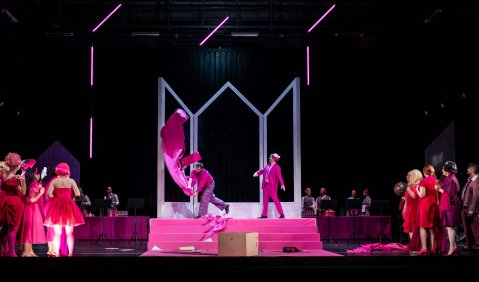 Samuel Levine, Markus Francke, Opernchor des Theaters Ulm, Statisterie | Foto: Jochen Quast