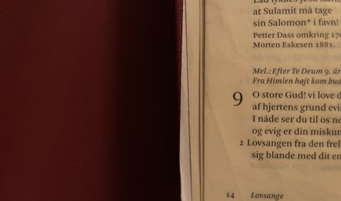 Die untere Ecke einer dänischen Gesangbuchseite: Lied Nr. 9