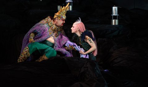 V.l.n.r.: Alexander Günther (Herodes), Tamara Banješević (Salome). © Candy Welz