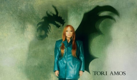 Tori Amos und ihr aktuelles Album &bdquo;In Times of Dragons&ldquo; ist endlich wieder einmal eine Kampfansage f&uuml;r den H&ouml;rer.