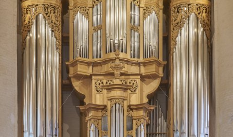 Foto der Orgel in der Hamburger Hauptkirche St. Kathrinen.