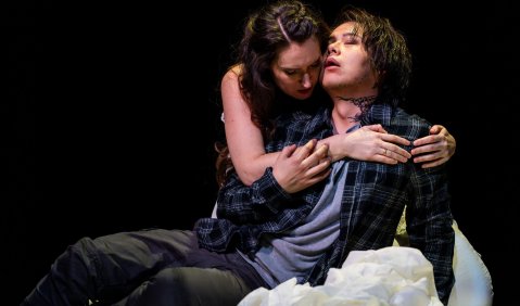 Gefühlsopernstück in Saalfeld: Gounods „Romeó et Juliette“. Foto: Clemens Heidrich