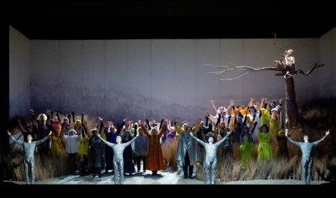 „Der goldene Hahn“ von Nikolai Rimski-Korsakow an der Komischen Oper Berlin. (2024). Foto: Monika Rittershaus