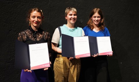 vlnr: Maria Emilia Ciria Buil, Marleen Uebler und Johanna Posch. Foto: Hochschule für Musik und Theater München