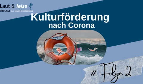 Der Titel "Kulturförderung nach Corona" und ein Rettungsring mit befestigtem Geld auf dem offenen Meer