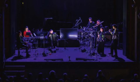 Durchaus auch mal jazzig: die rechte Hälfte des Ensembles „LUX:NM“
