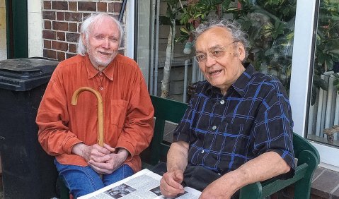 Herbert Henck und Walter Zimmermann anlässlich der Übernahme des Herbert-Henck-Archivs an die AdK Berlin, Deinstedt 2018. Foto: Nanne Meyer