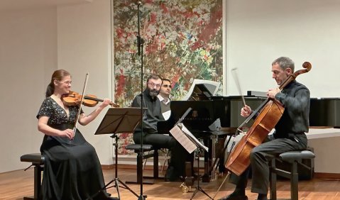 Anna Kakutia, Dmitrij Romanov und Graham Waterhouse. Foto: &copy; Yorick Abel