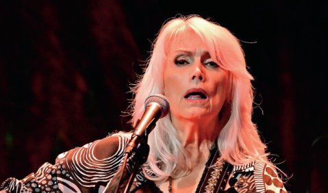 Emmylou Harris. Foto: Bernd Schweinar