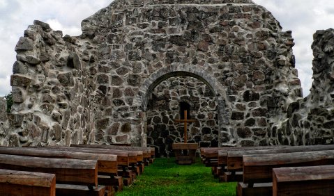 Kirchenruine in Schweden. © Martin Hufner