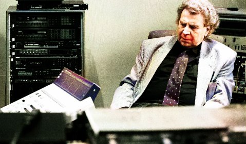 Mikis Theodorakis 1996 in den Bauer Studios, Ludwigsburg. Foto: Hans Kumpf